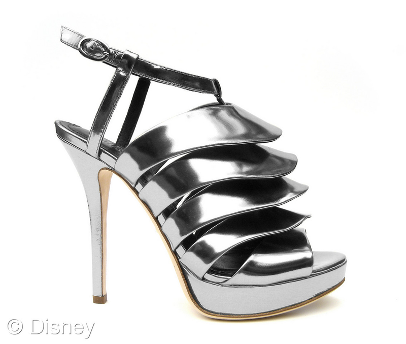 Illustration for article titled The $795 Shoe, And Other Stupid/Expensive Tron Merchandise